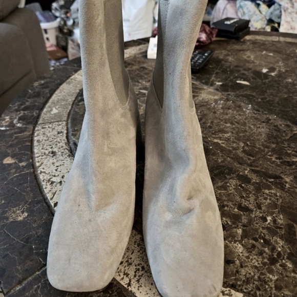 Vince Kimmy Block Heel Suede Leather Ankle Boots Hazelstone Gray Size 7 $395.00 - Picture 3 of 7